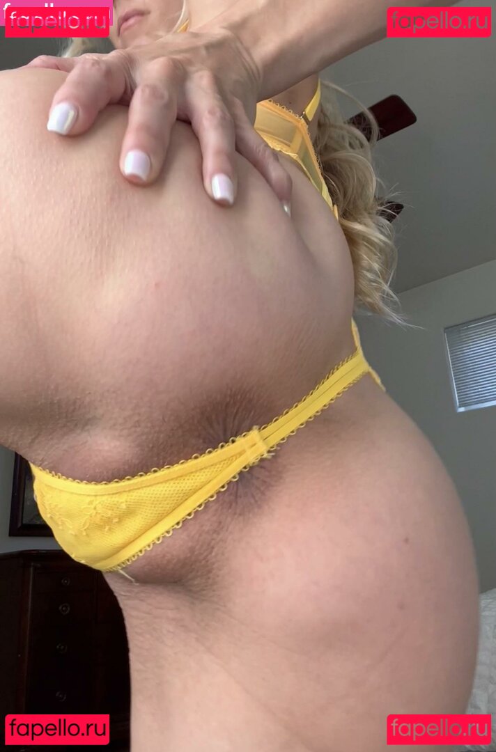 Blonde Mel Nude Onlyfans Photo 30