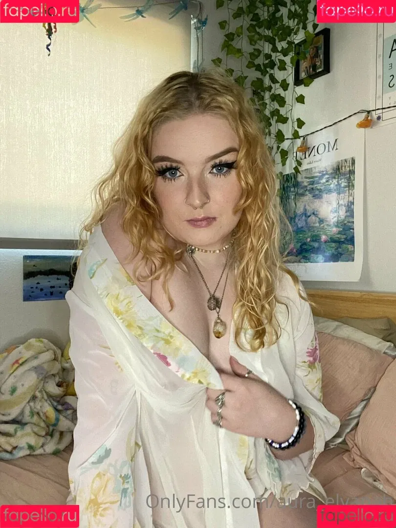 aura_elyanah Onlyfans Photo Gallery 
