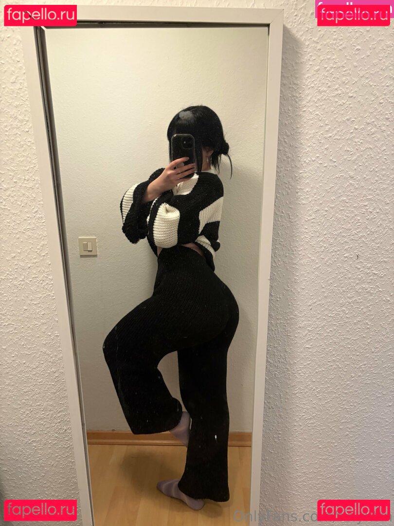 Pweach Nude Onlyfans Photo 30