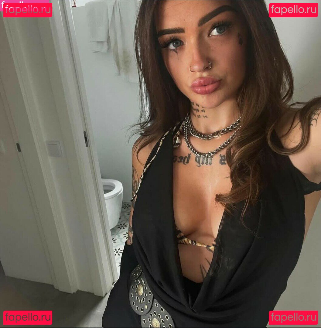 meg.mckk Nude Onlyfans Photo 4