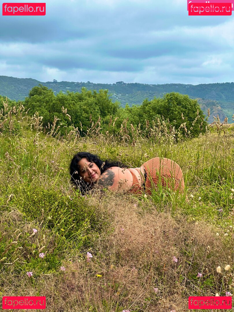 Island Badee Nude Onlyfans Photo 25