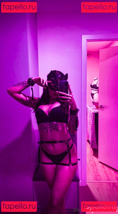 povla Nude Onlyfans Photo 19