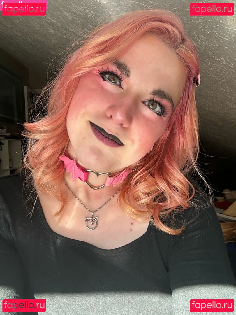 Razzy Sweet Nude Onlyfans Photo 3