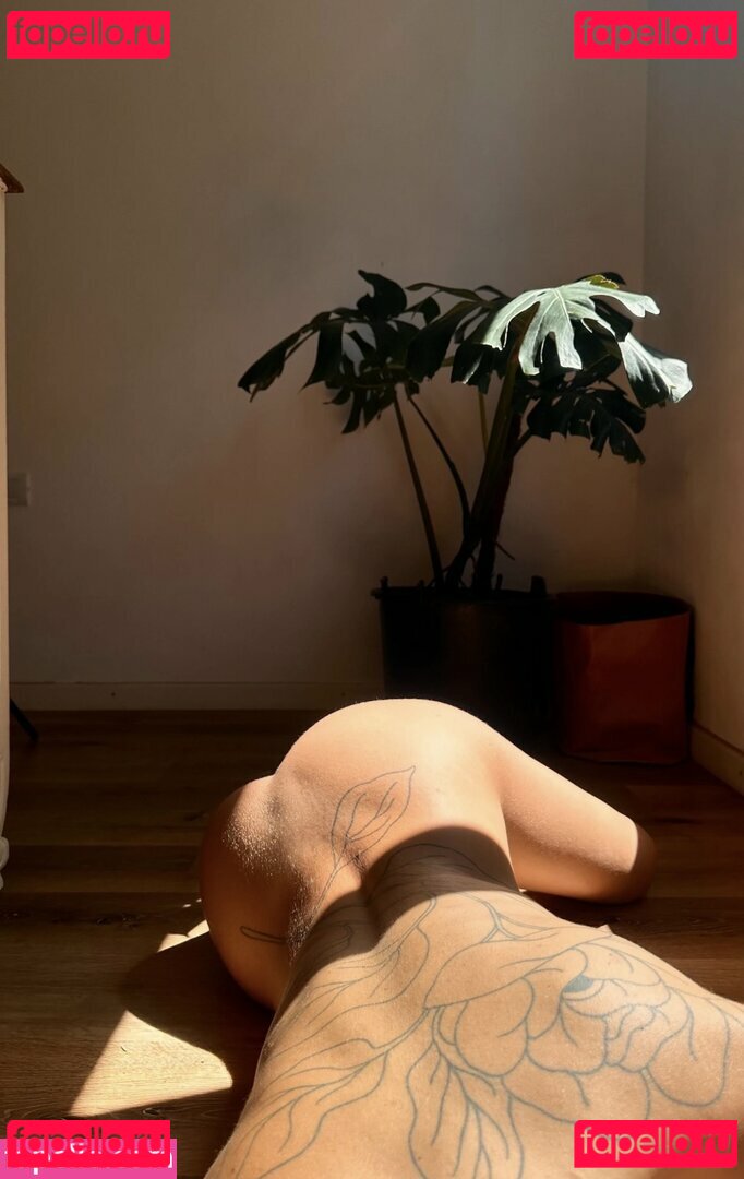 ninussik Nude Onlyfans Photo 10