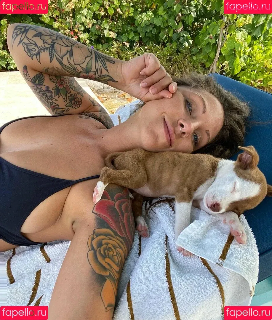 Christine Cote Onlyfans Photo Gallery 