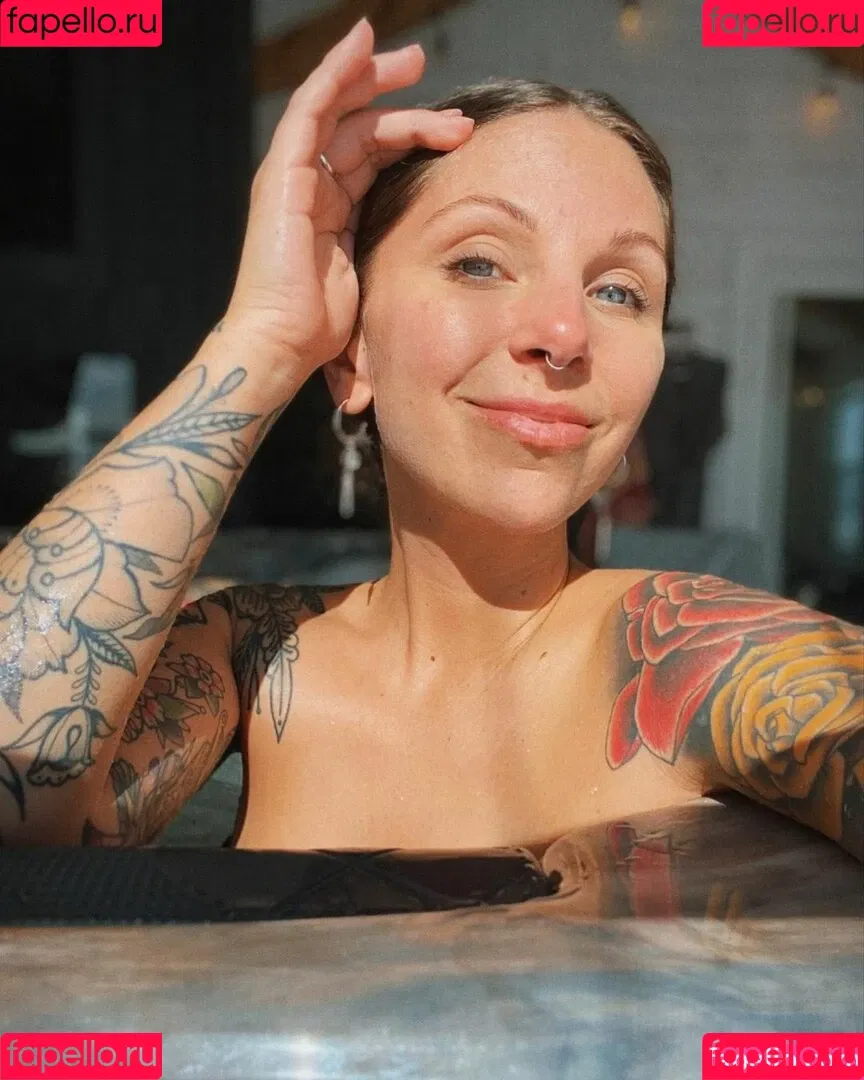 Christine Cote Onlyfans Photo Gallery 