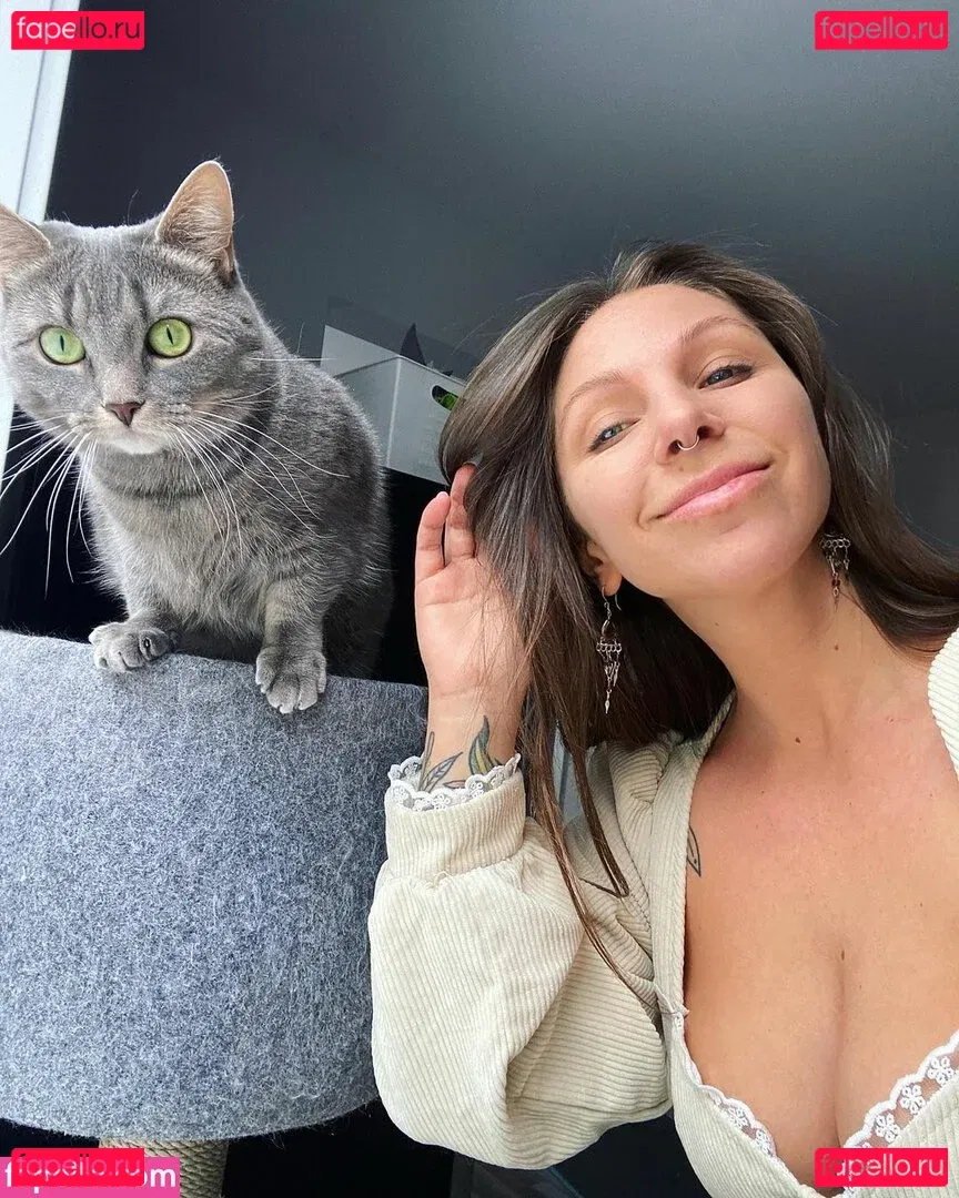 Christine Cote Onlyfans Photo Gallery 