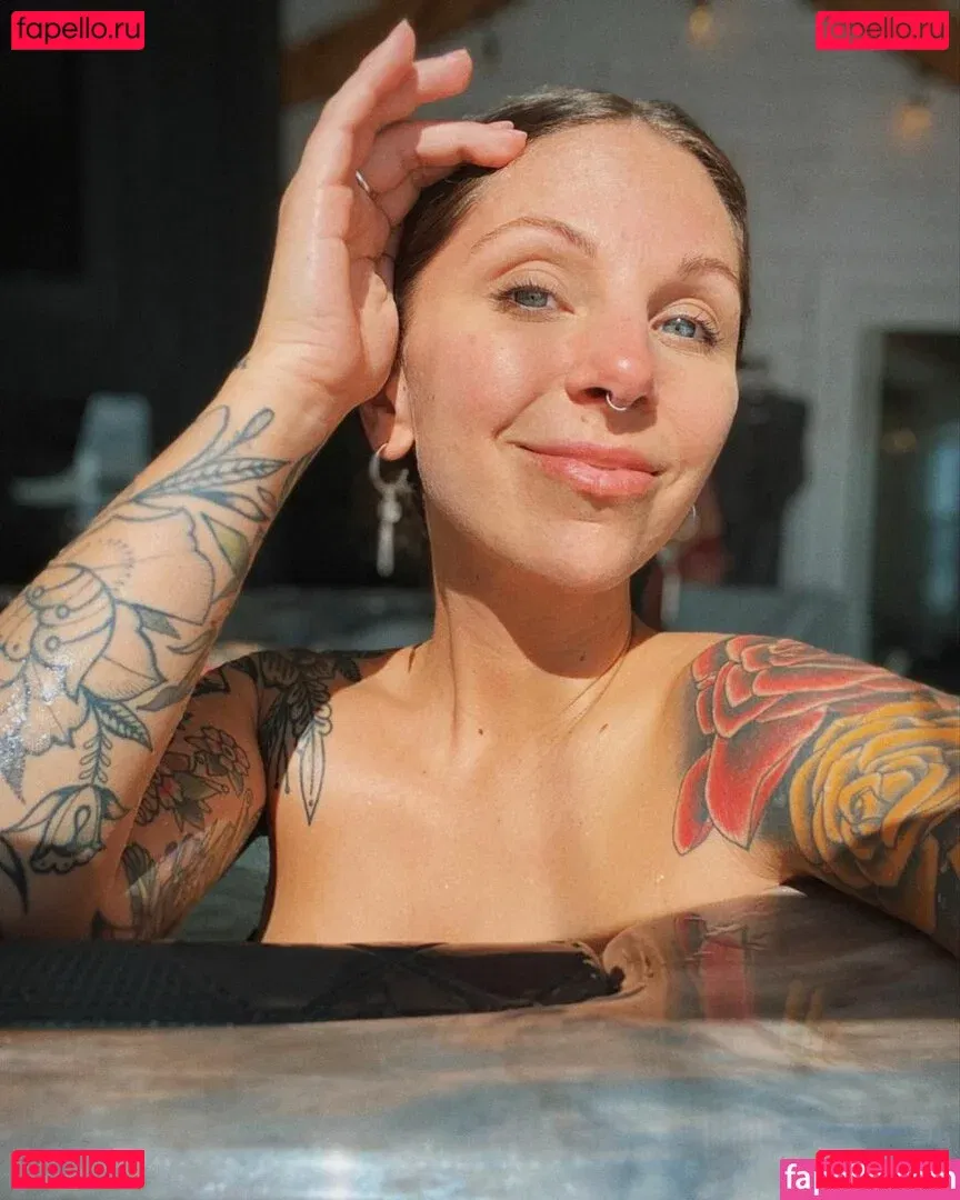 Christine Cote Onlyfans Photo Gallery 