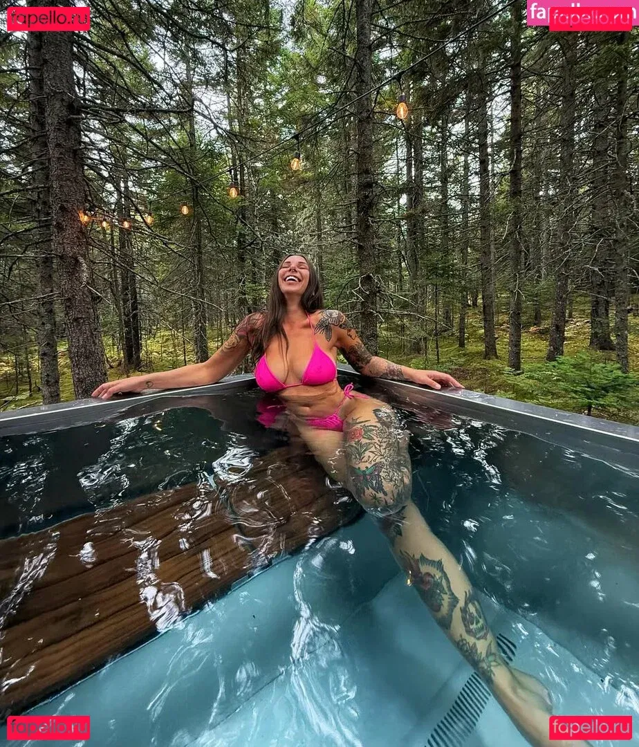 Christine Cote Onlyfans Photo Gallery 