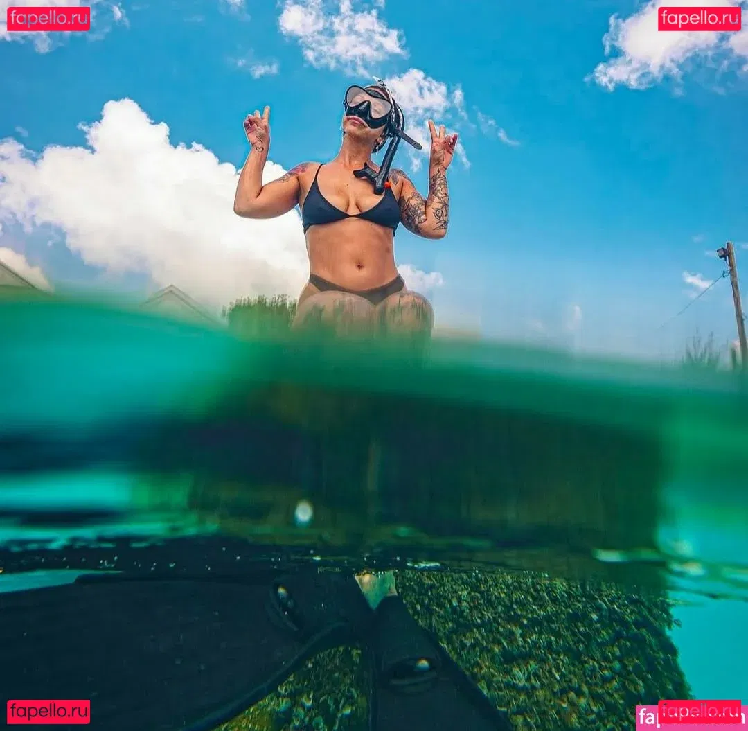 Christine Cote Onlyfans Photo Gallery 