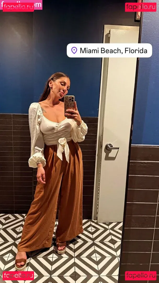 Christine Cote Onlyfans Photo Gallery 