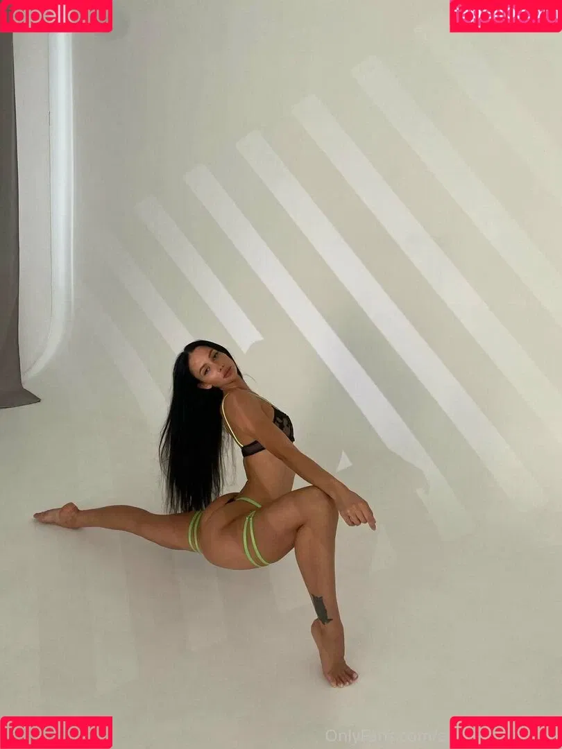 linaford Onlyfans Photo Gallery 