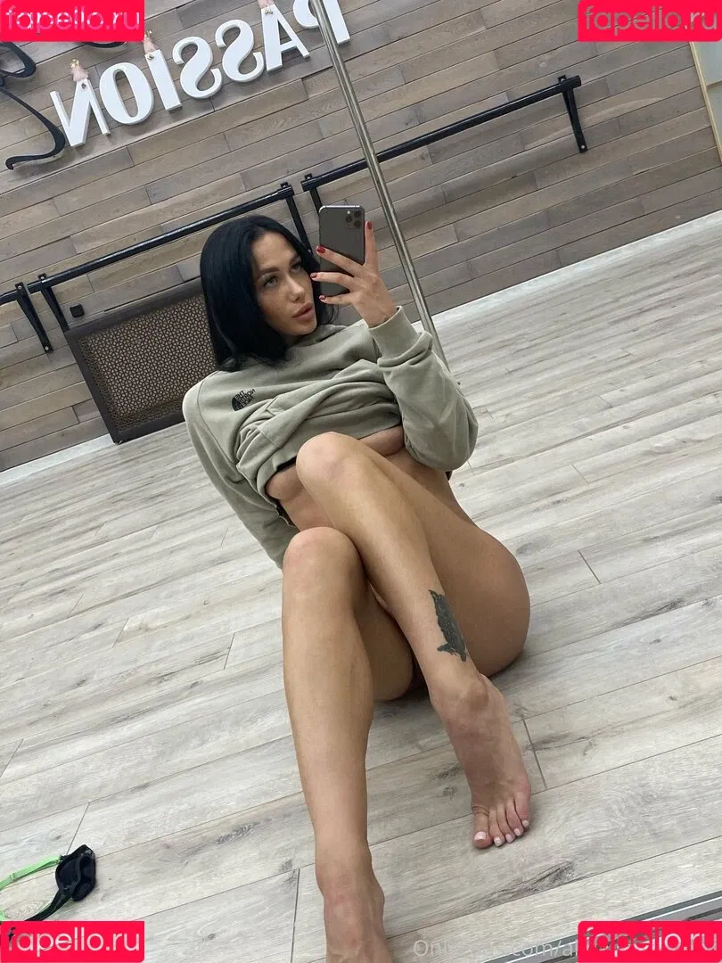 linaford Onlyfans Photo Gallery 