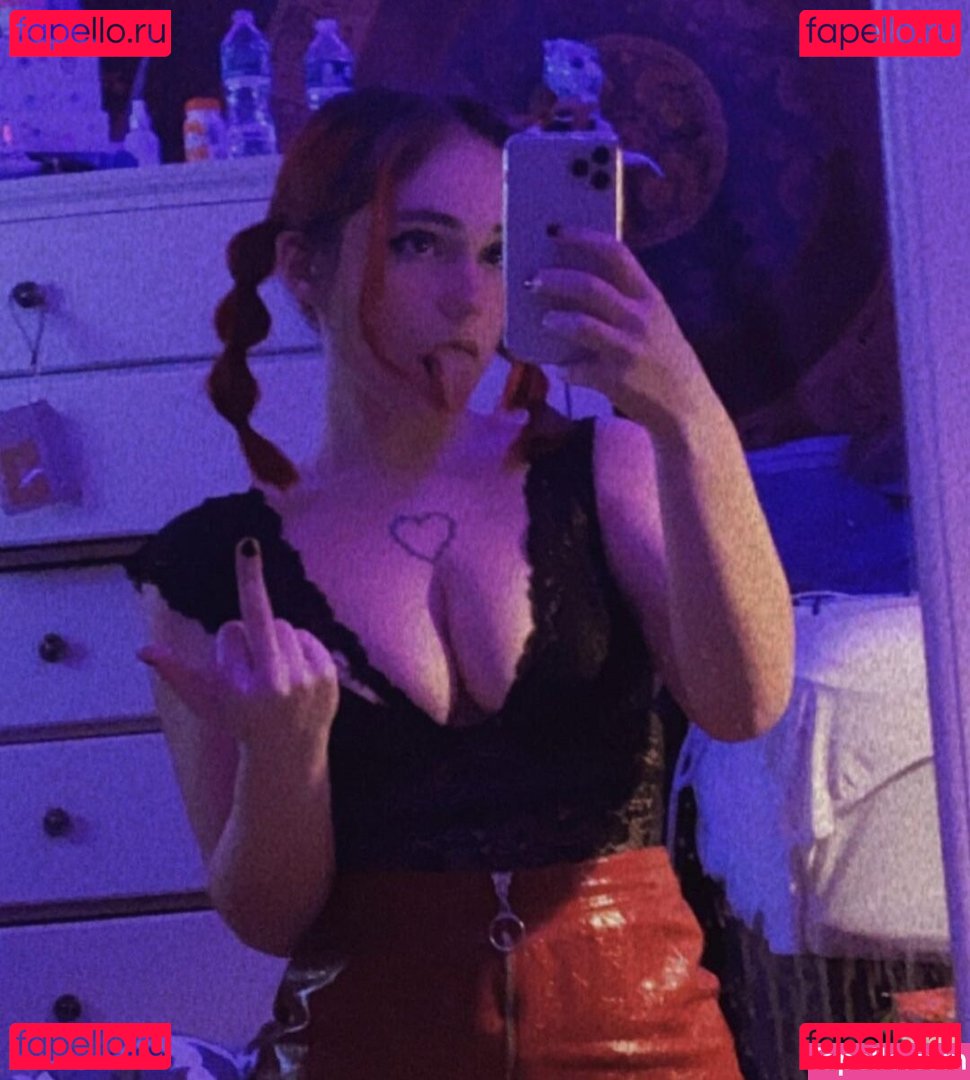 Gothicbratgf Nude Onlyfans Photo 32