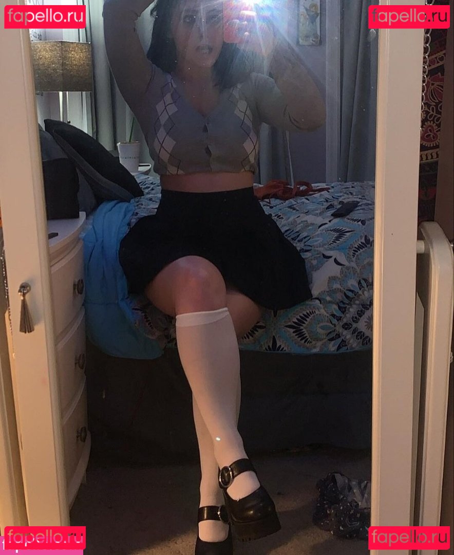 Gothicbratgf Nude Onlyfans Photo 8