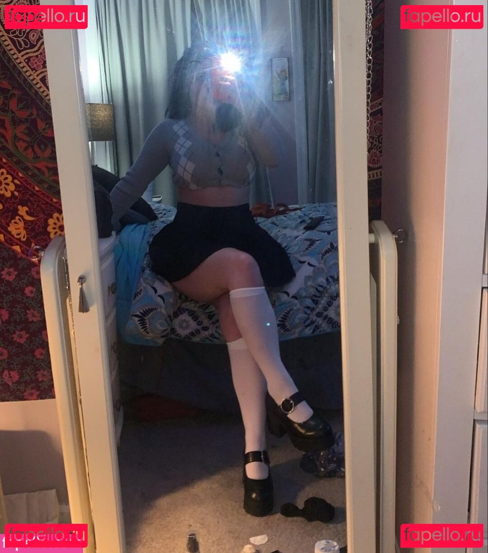 Gothicbratgf Nude Onlyfans Photo 9