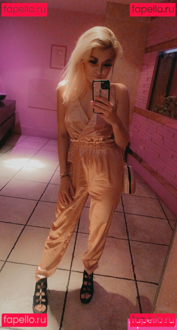 Arabella Sparkle Nude Onlyfans Photo 3