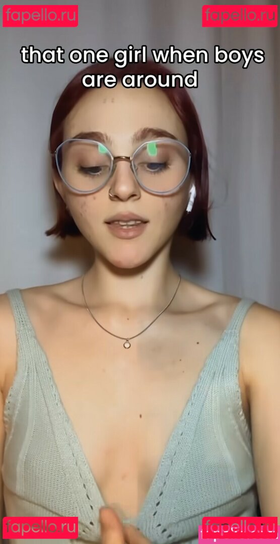 smalljuliii / julilovesdancing Nude Onlyfans Photo 8