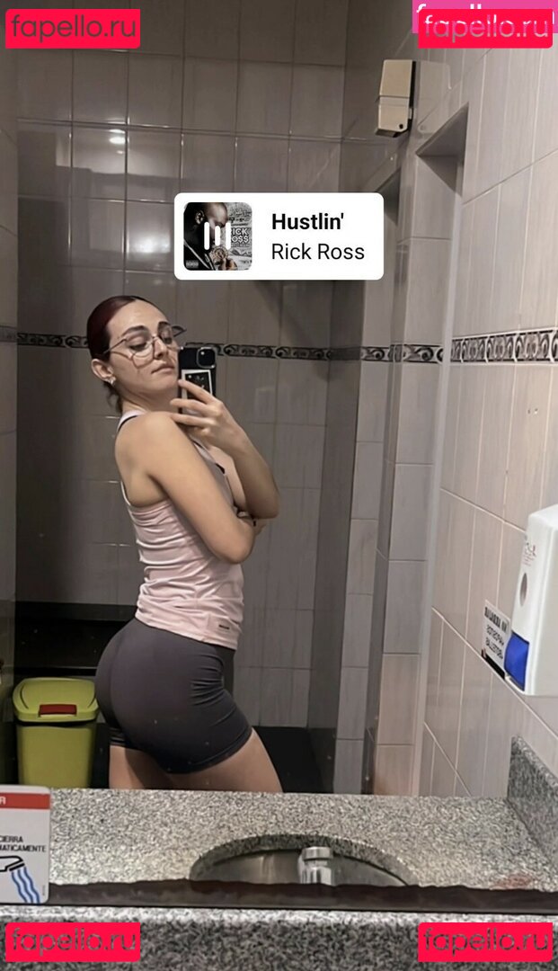 smalljuliii / julilovesdancing Nude Onlyfans Photo 6
