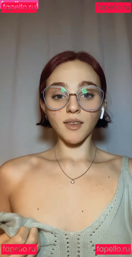 smalljuliii / julilovesdancing Nude Onlyfans Photo 5