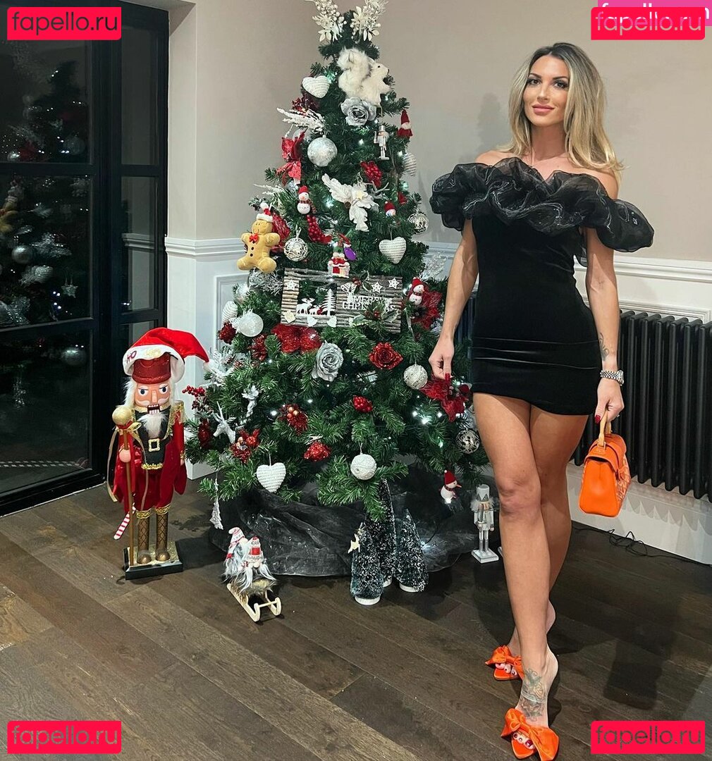 Chloe Gibbs Nude Onlyfans Photo 4