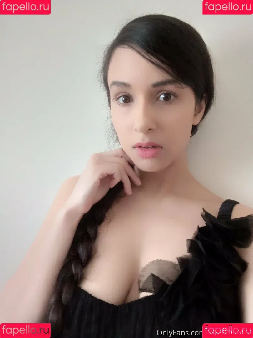 Mirabella Estella Onlyfans Photo Gallery 