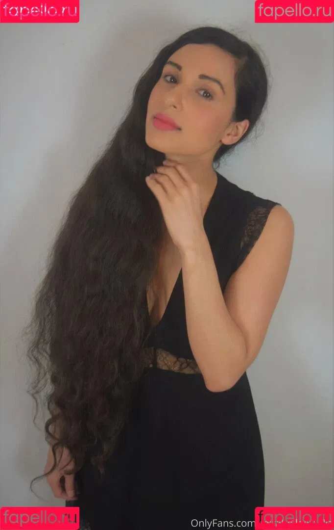 Mirabella Estella Onlyfans Photo Gallery 