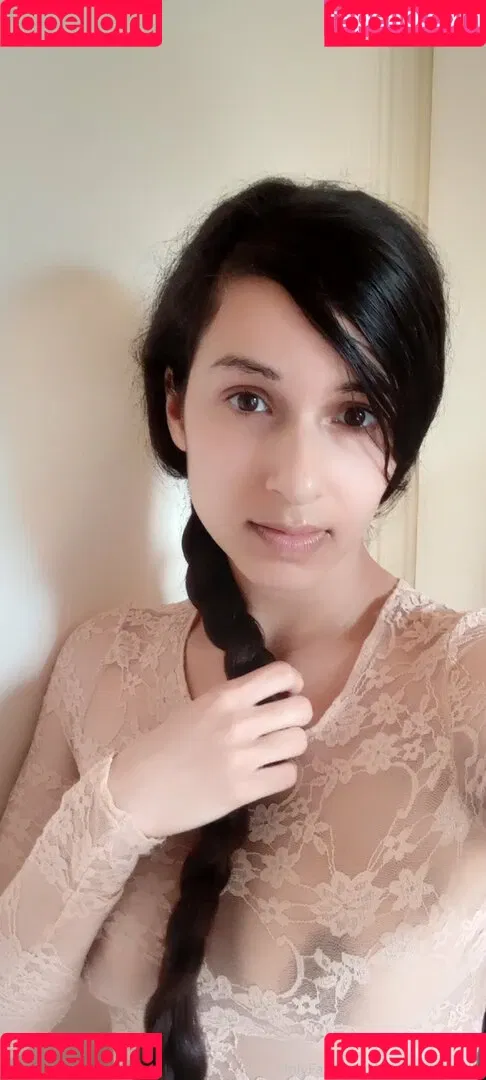 Mirabella Estella Onlyfans Photo Gallery 