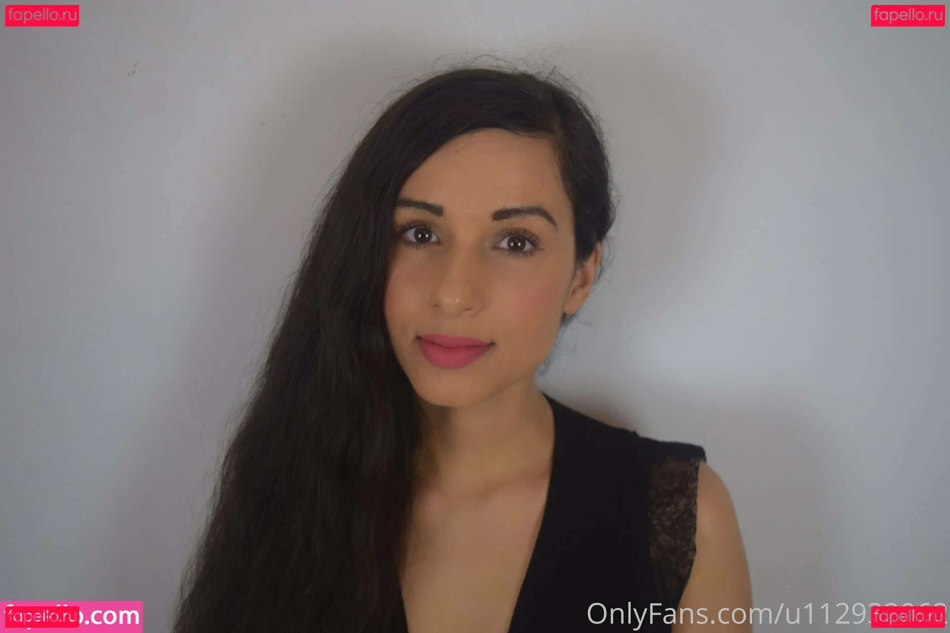 Mirabella Estella Onlyfans Photo Gallery 