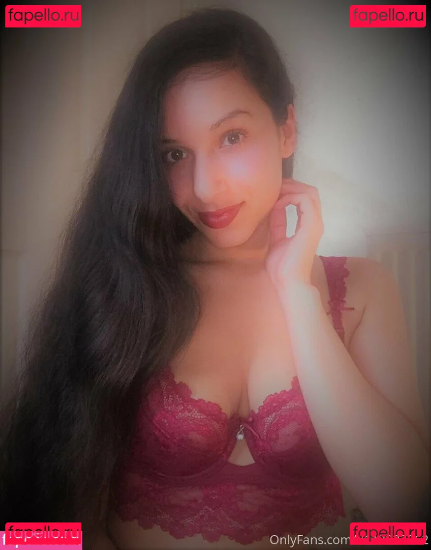 Mirabella Estella Onlyfans Photo Gallery 