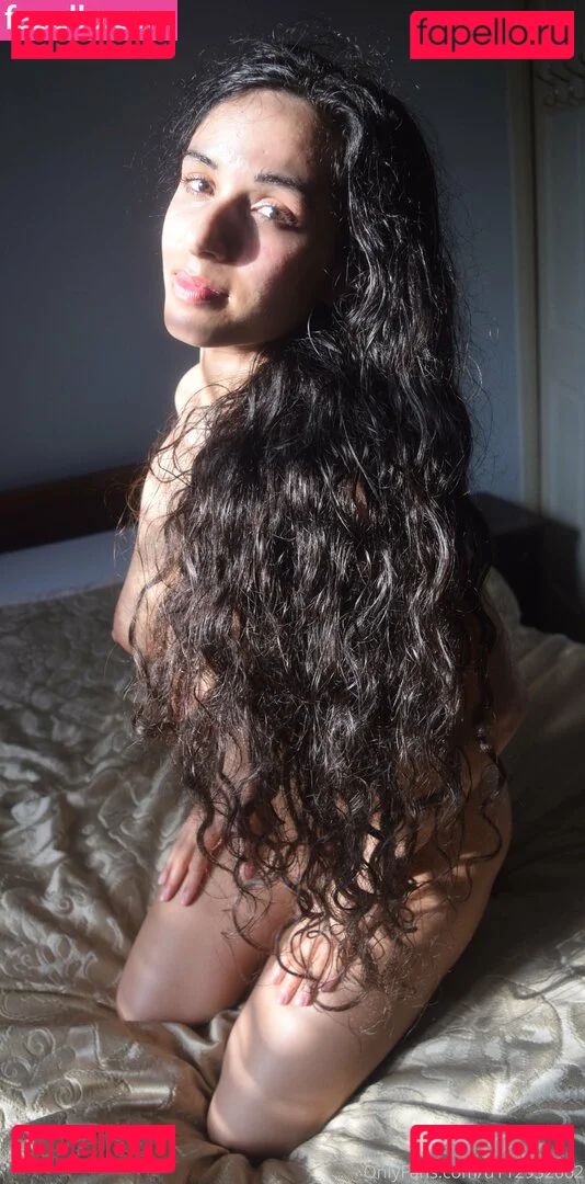 Mirabella Estella Onlyfans Photo Gallery 