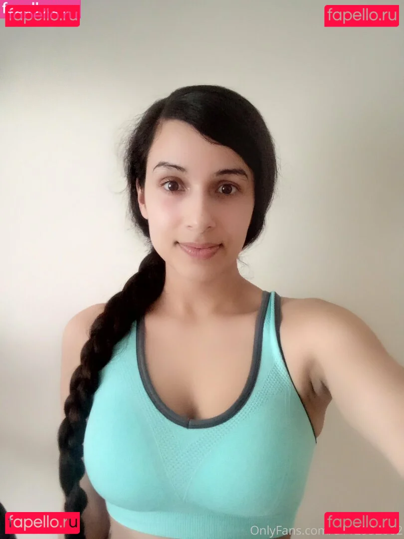 Mirabella Estella Onlyfans Photo Gallery 