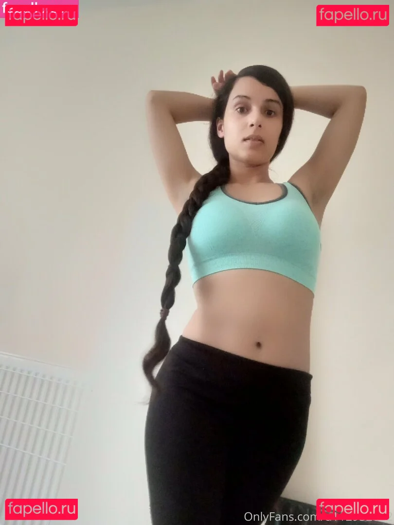 Mirabella Estella Onlyfans Photo Gallery 