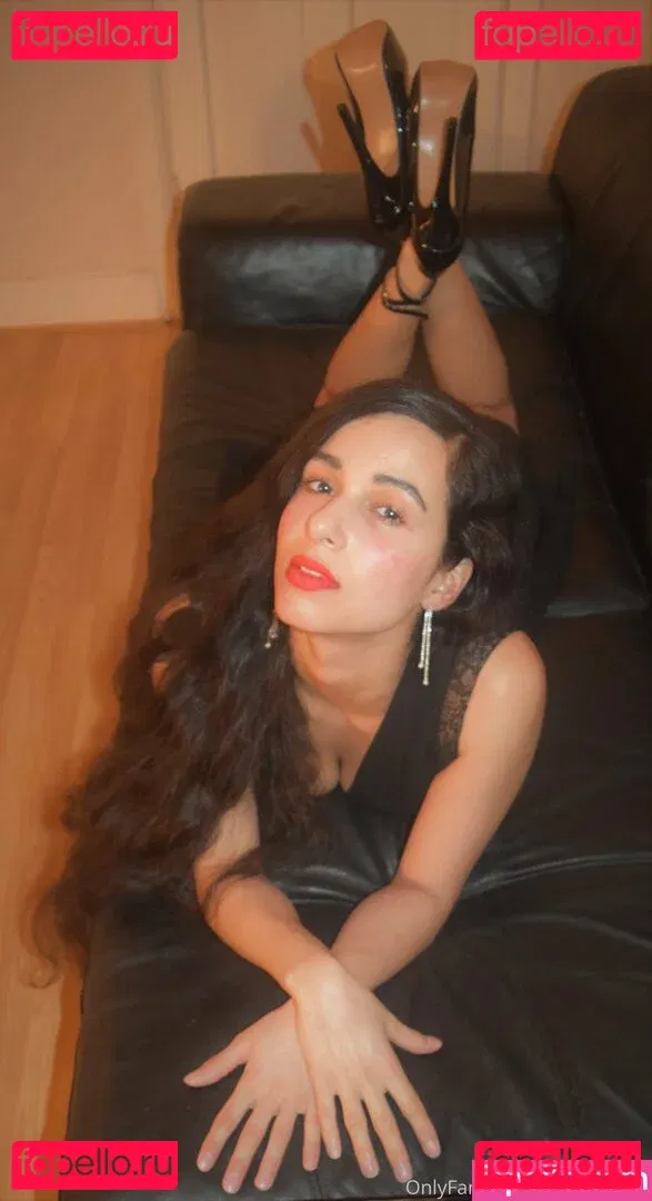 Mirabella Estella Onlyfans Photo Gallery 