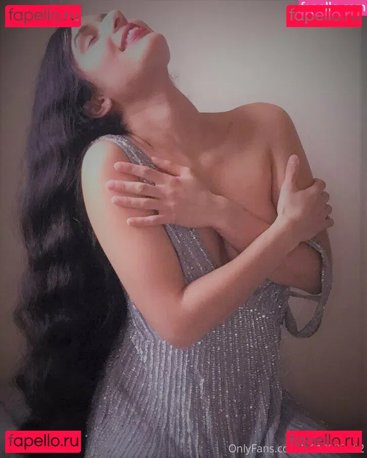 Mirabella Estella Onlyfans Photo Gallery 