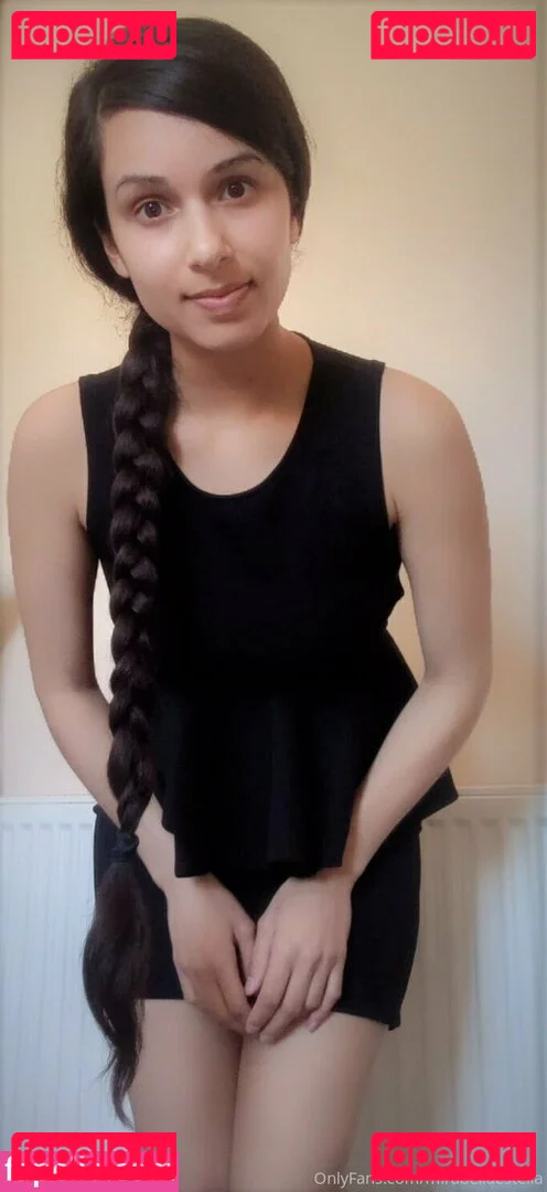 Mirabella Estella Onlyfans Photo Gallery 