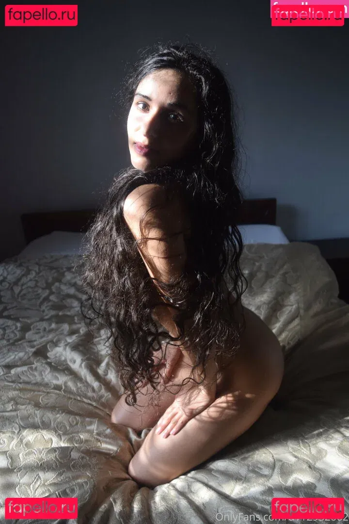 Mirabella Estella Onlyfans Photo Gallery 