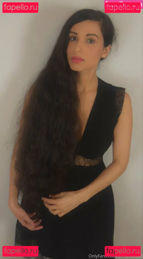 Mirabella Estella Onlyfans Photo Gallery 