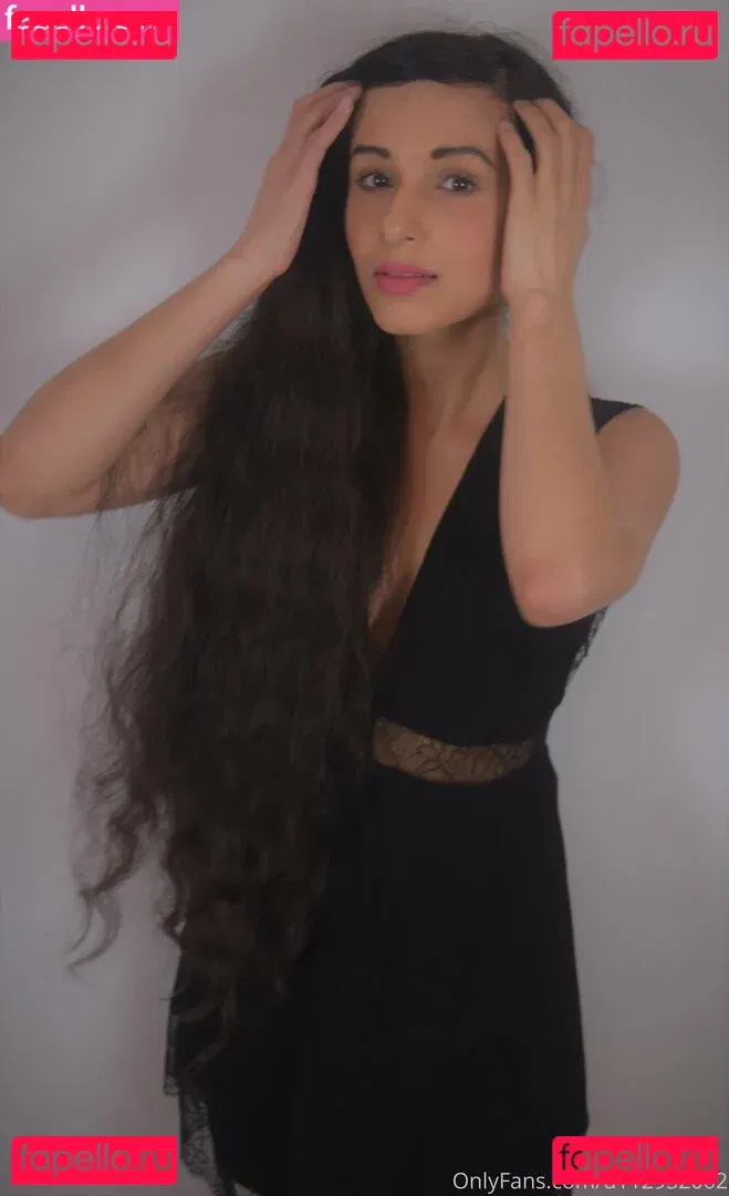 Mirabella Estella Onlyfans Photo Gallery 