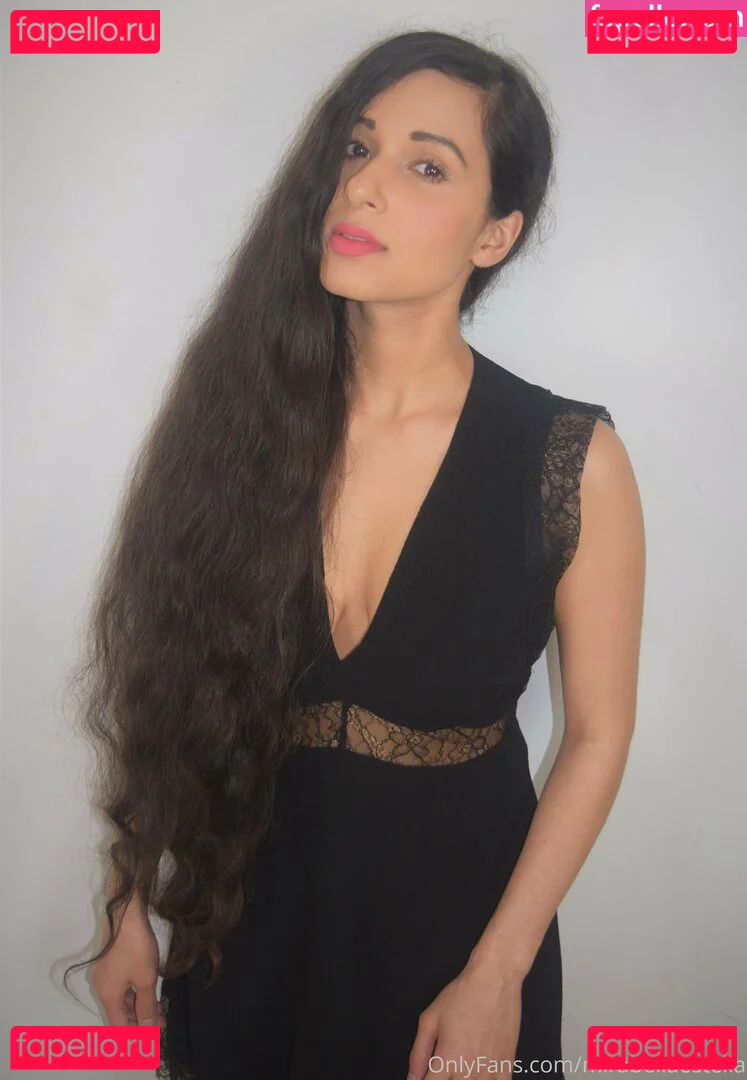 Mirabella Estella Onlyfans Photo Gallery 