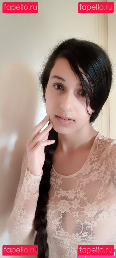 Mirabella Estella Onlyfans Photo Gallery 