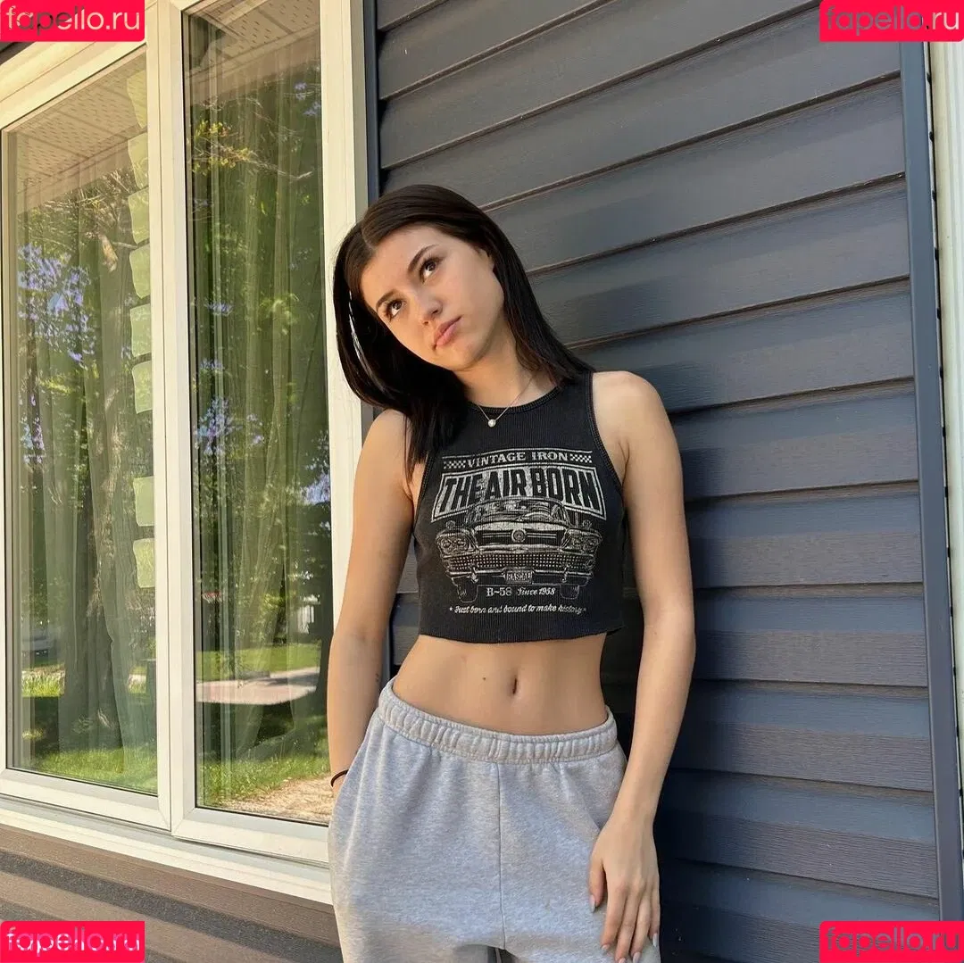 Ava Rose Beaune Onlyfans Photo Gallery 