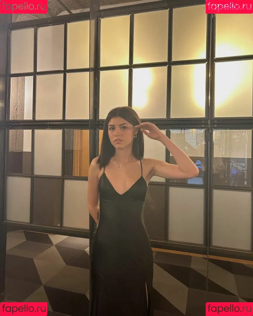 Ava Rose Beaune Onlyfans Photo Gallery 