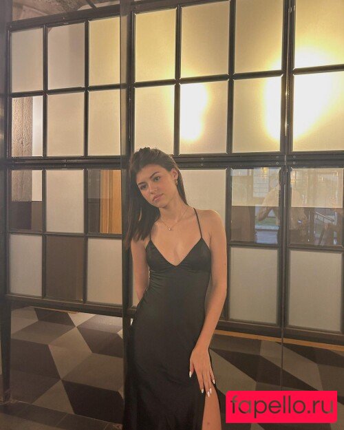 Ava Rose Beaune Onlyfans Photo Gallery 