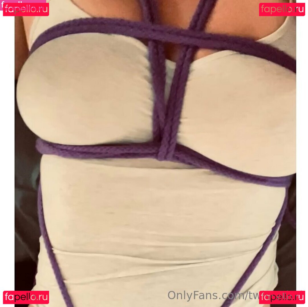 twistytied Nude Onlyfans Photo 39