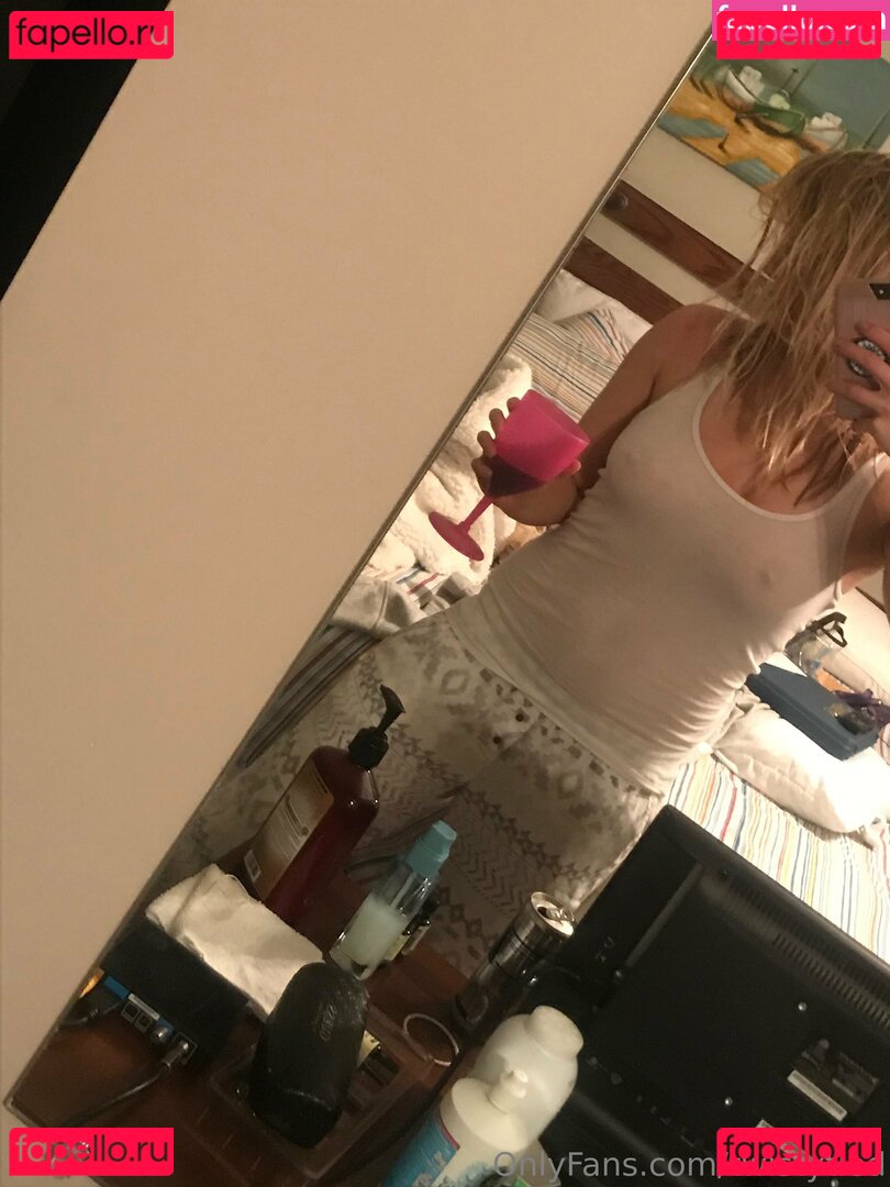 twistytied Nude Onlyfans Photo 9