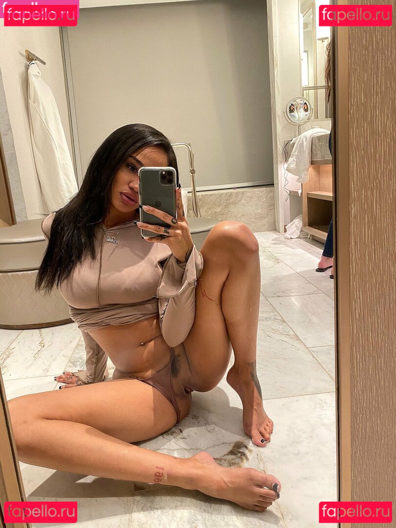 Julie Kay Nude Onlyfans Photo 12