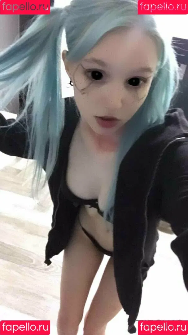pipsyo Onlyfans Photo Gallery 