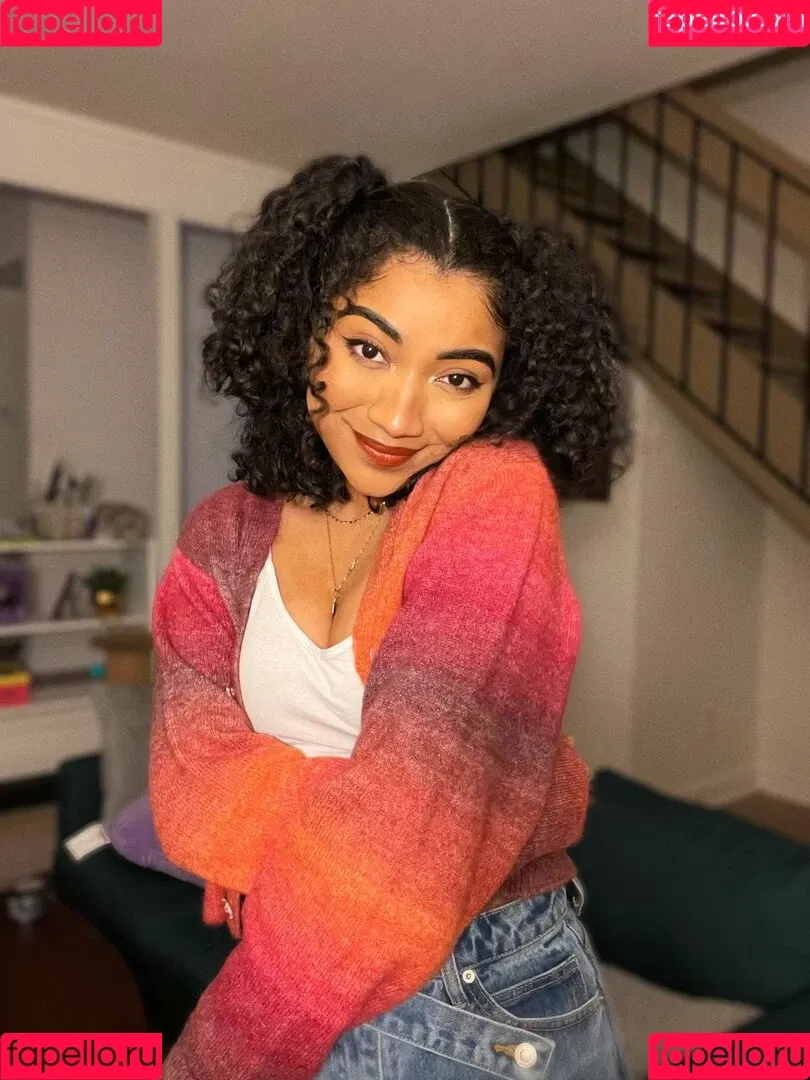 krystalogy Onlyfans Photo Gallery 