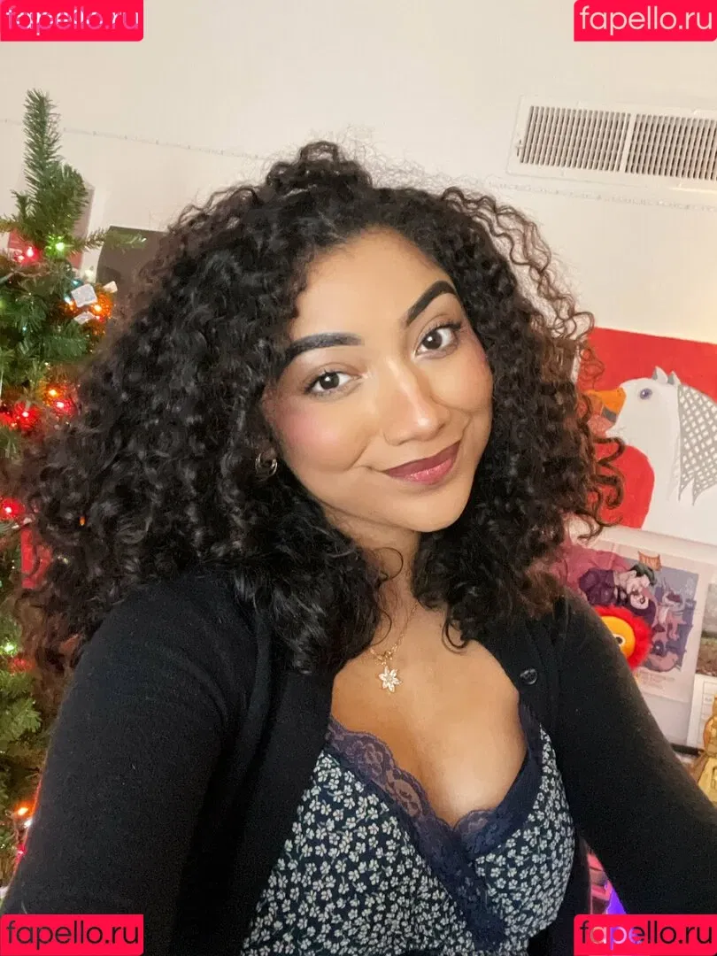 krystalogy Onlyfans Photo Gallery 